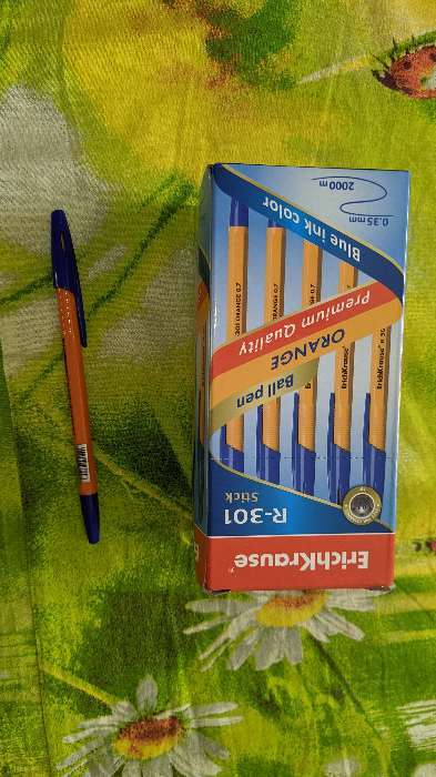 Фотография покупателя товара Ручка шариковая ErichKrause R-301 Orange Stick, узел 0.7 мм, чернила синие, длина линии письма 2000 метров, штрихкод на ручке - Фото 9