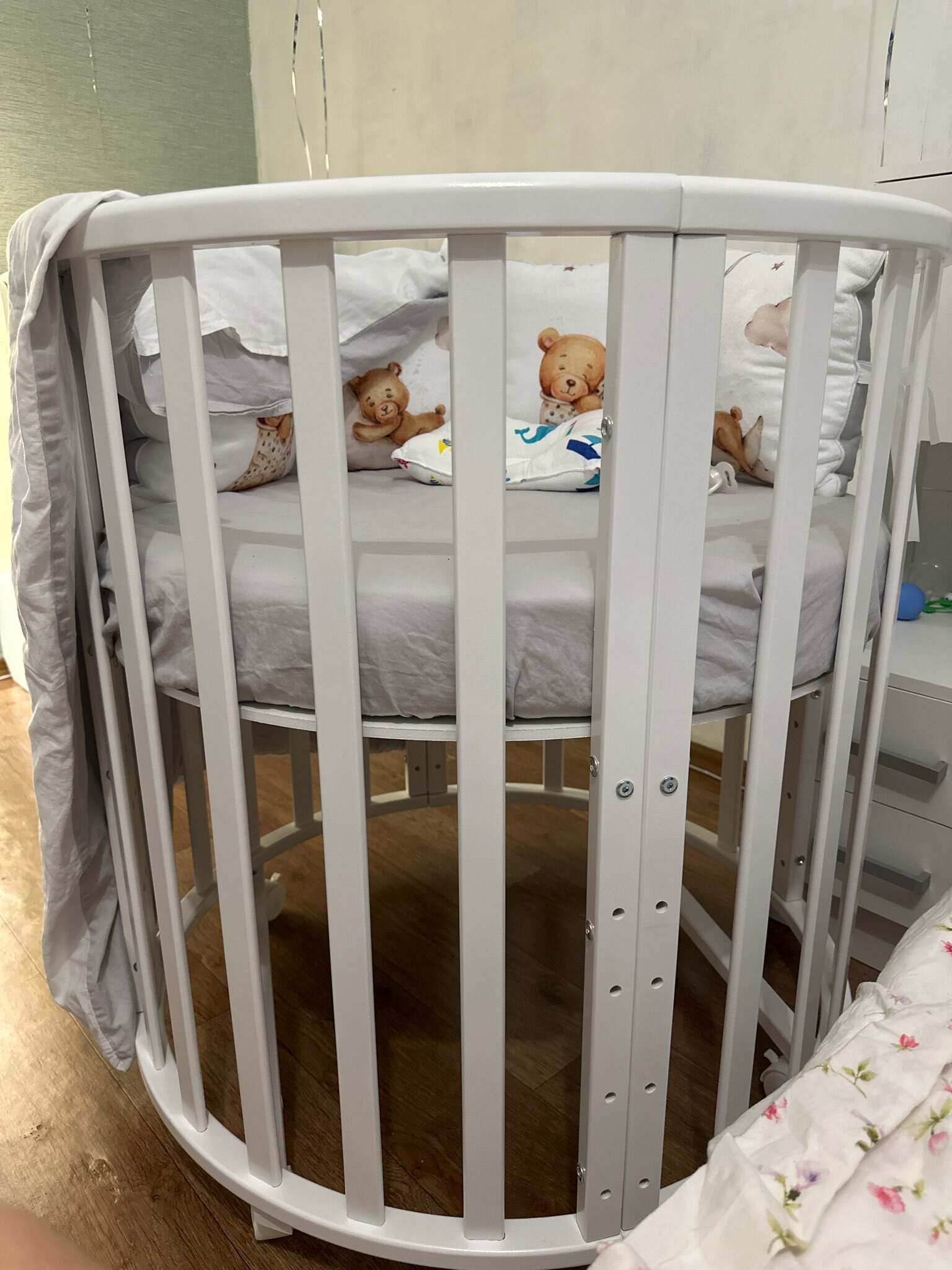 Фотография покупателя товара Детская кровать Oliver Gabriella 6 в 1, универсальный маятник, колесо, цвет белый - Фото 1