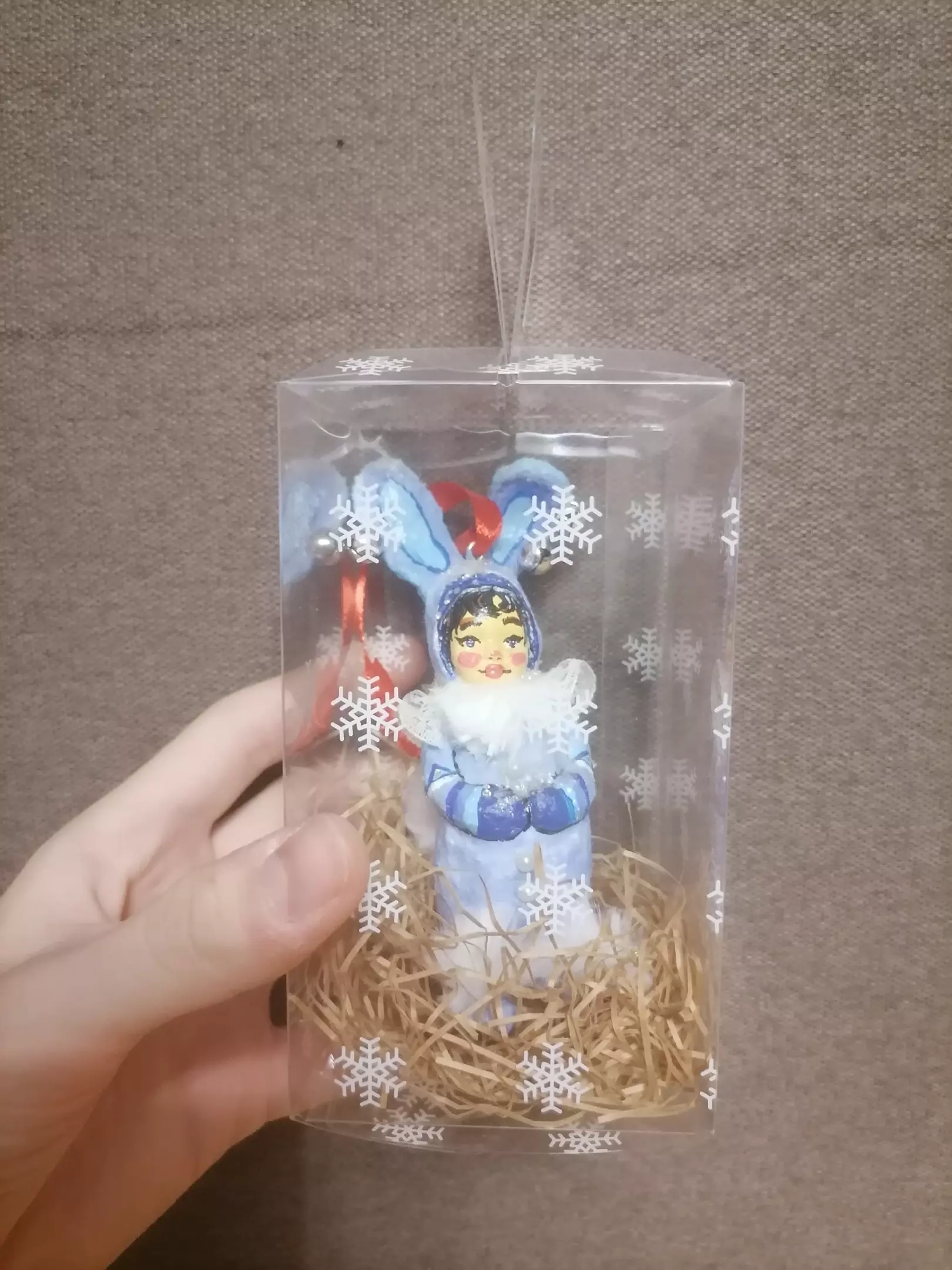 Фотография покупателя товара Коробка подарочная новогодняя складная ПВХ «Снежинки» 12×7×7 см - Фото 15