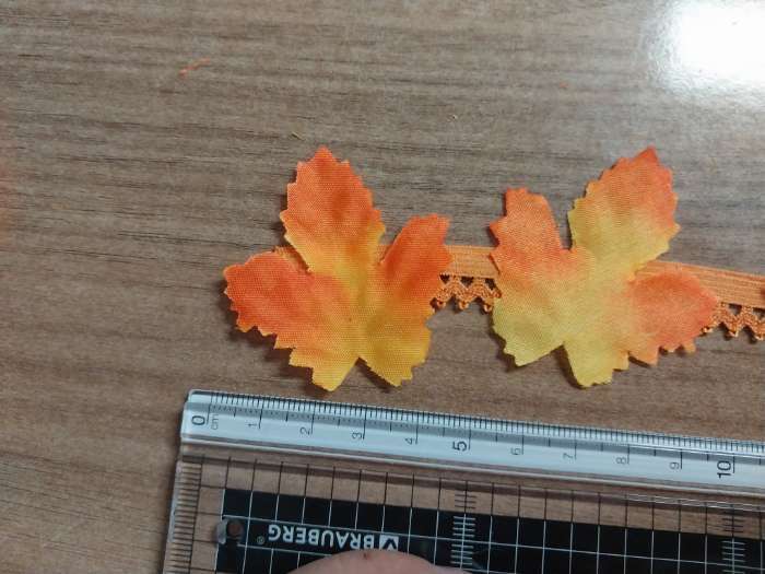 Фотография покупателя товара Декор «Осенний лист», набор 100 шт, жёлто-оранжевый цвет - Фото 1