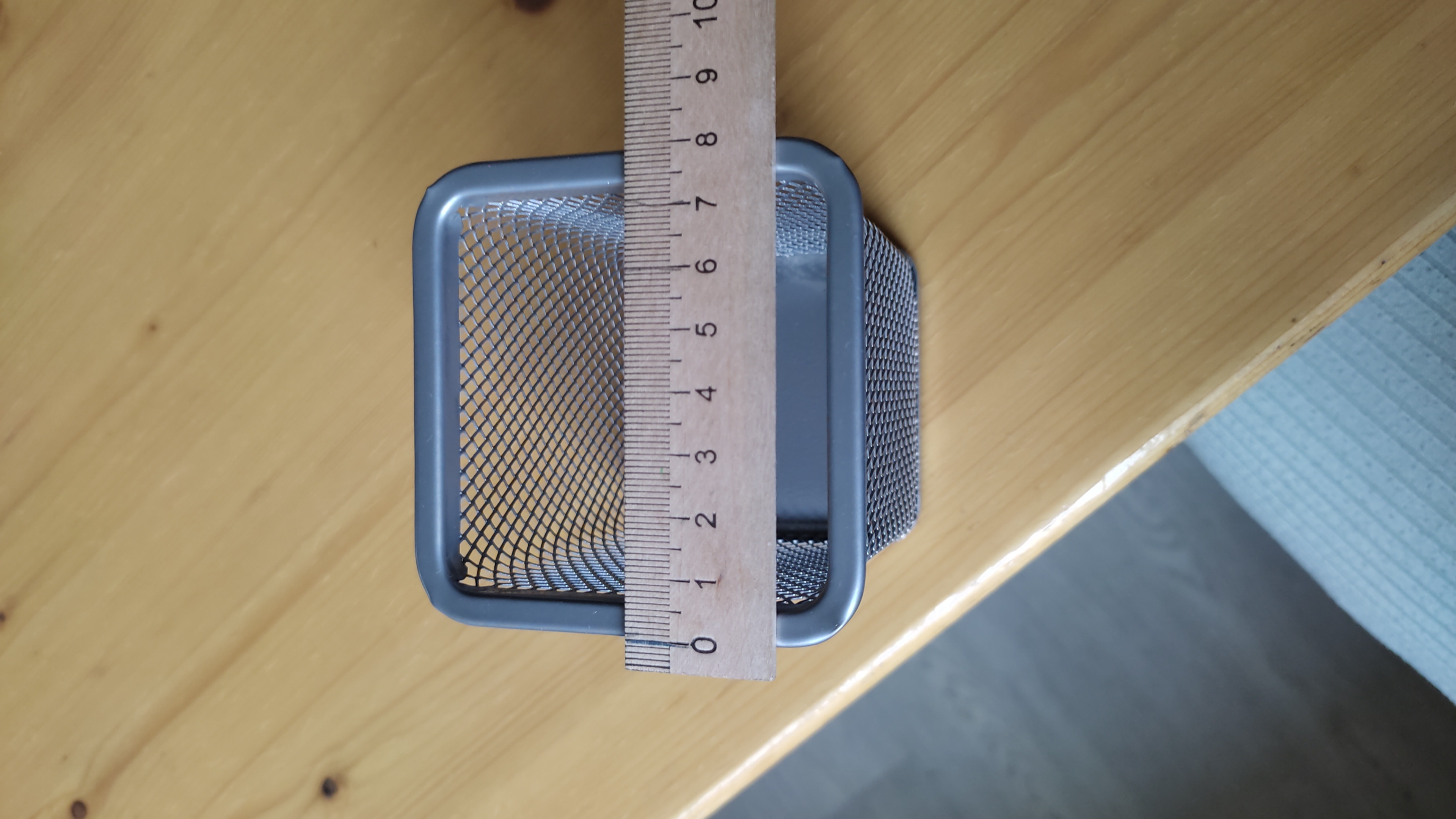 Фотография покупателя товара Стакан для ручек, квадратный, металлическая сетка, серый - Фото 3