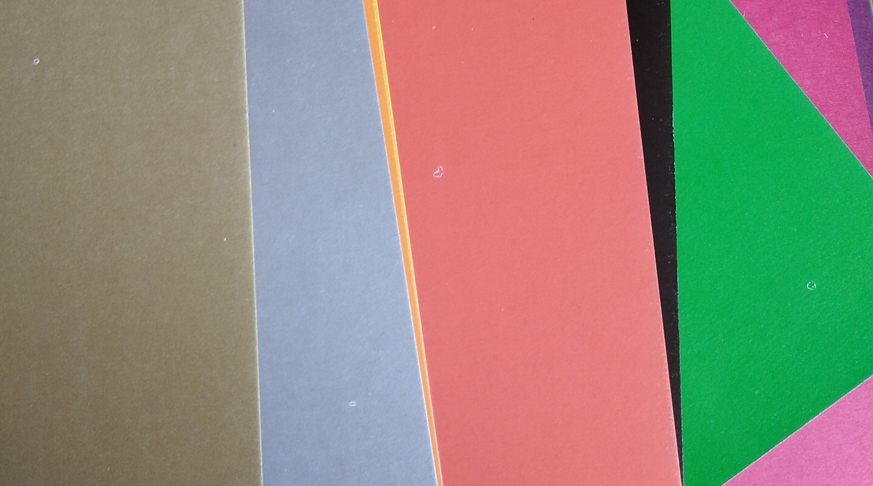 Фотография покупателя товара Набор "Маша и медведь" А4: 10л цветного одностороннего картона + 16л цветной двусторонней бумаги - Фото 1