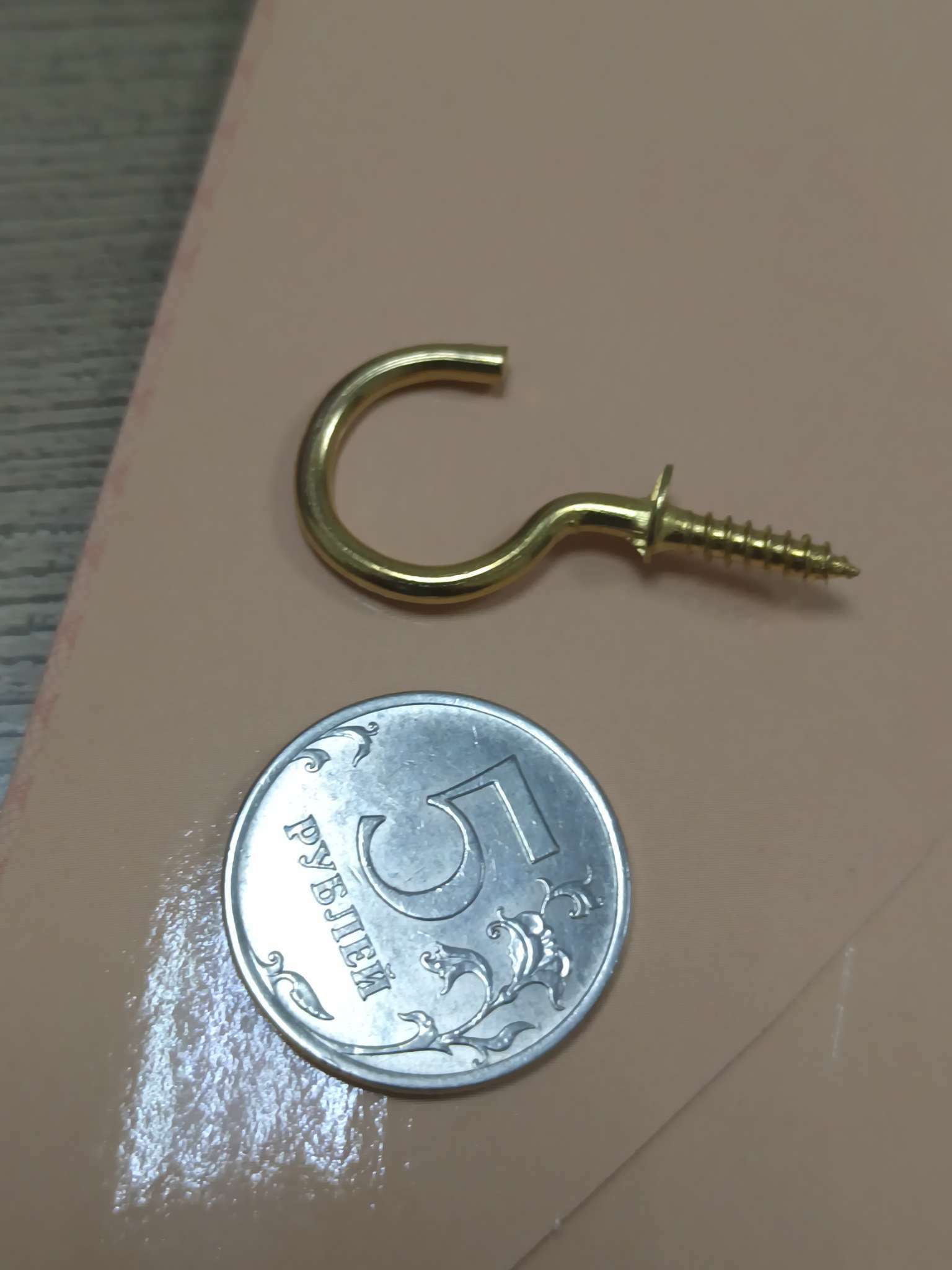 Фотография покупателя товара Винт-крючок для крепления картин, фоторамок, 2×3.7 см - Фото 2