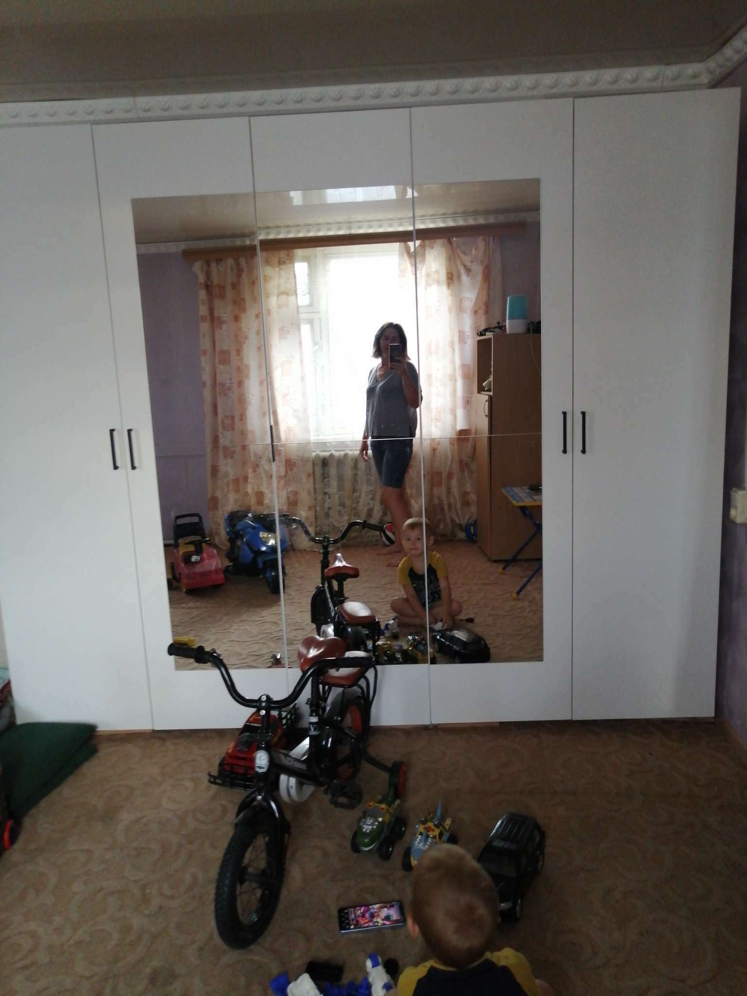 Фотография покупателя товара Шкаф 5-ти дверный с зеркалами Горизонт, 2500х570х2072, Дуб сонома/Дуб сонома - Фото 1