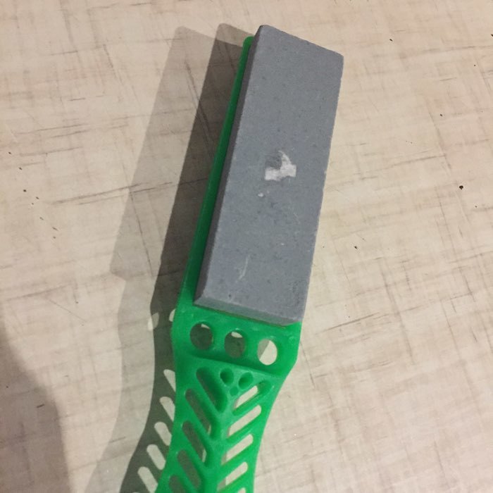 Фотография покупателя товара Точилка для металлических ножей с ручкой Доляна, 21,5×4 см, цвет МИКС - Фото 1