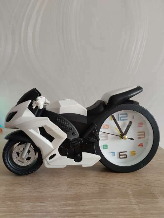 Фотография покупателя товара Часы - будильник настольные "Мотоцикл" детские, дискретный ход, d-7 см, 19 х 10 см, АА