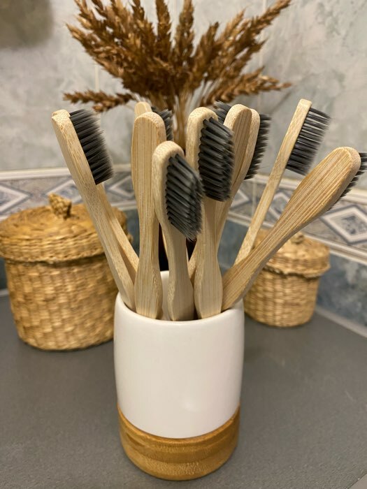 Фотография покупателя товара Бамбуковая зубная щётка средней жесткости, микс цветов - Фото 3