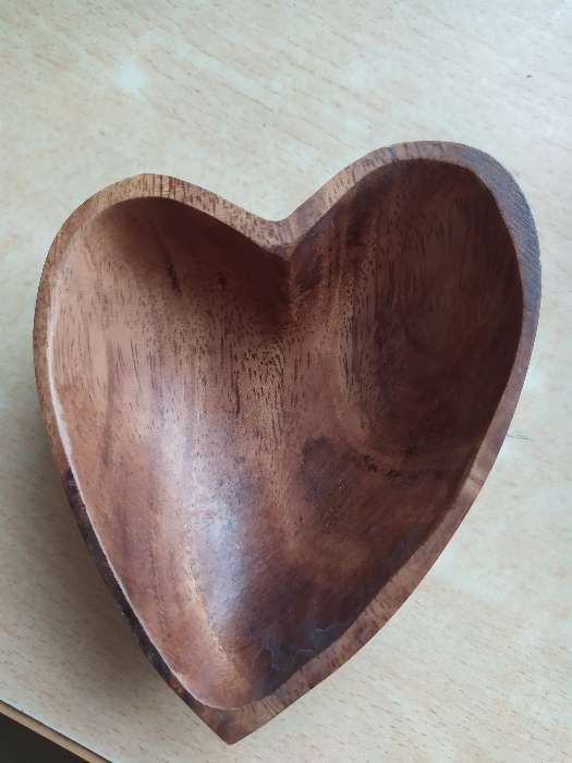 Фотография покупателя товара Салатница деревянная «С любовью», 12,5×10×4 см - Фото 1