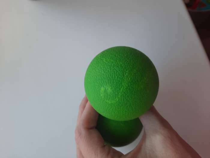 Фотография покупателя товара Мяч массажный, 12 х 6 см, 286 г, цвета МИКС, уценка