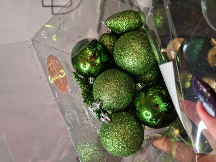Фотография покупателя товара Ёлочные игрушки «Амур», 30 шт. (16 шаров, 6 сердец, 8 снежинок), зелёный - Фото 2