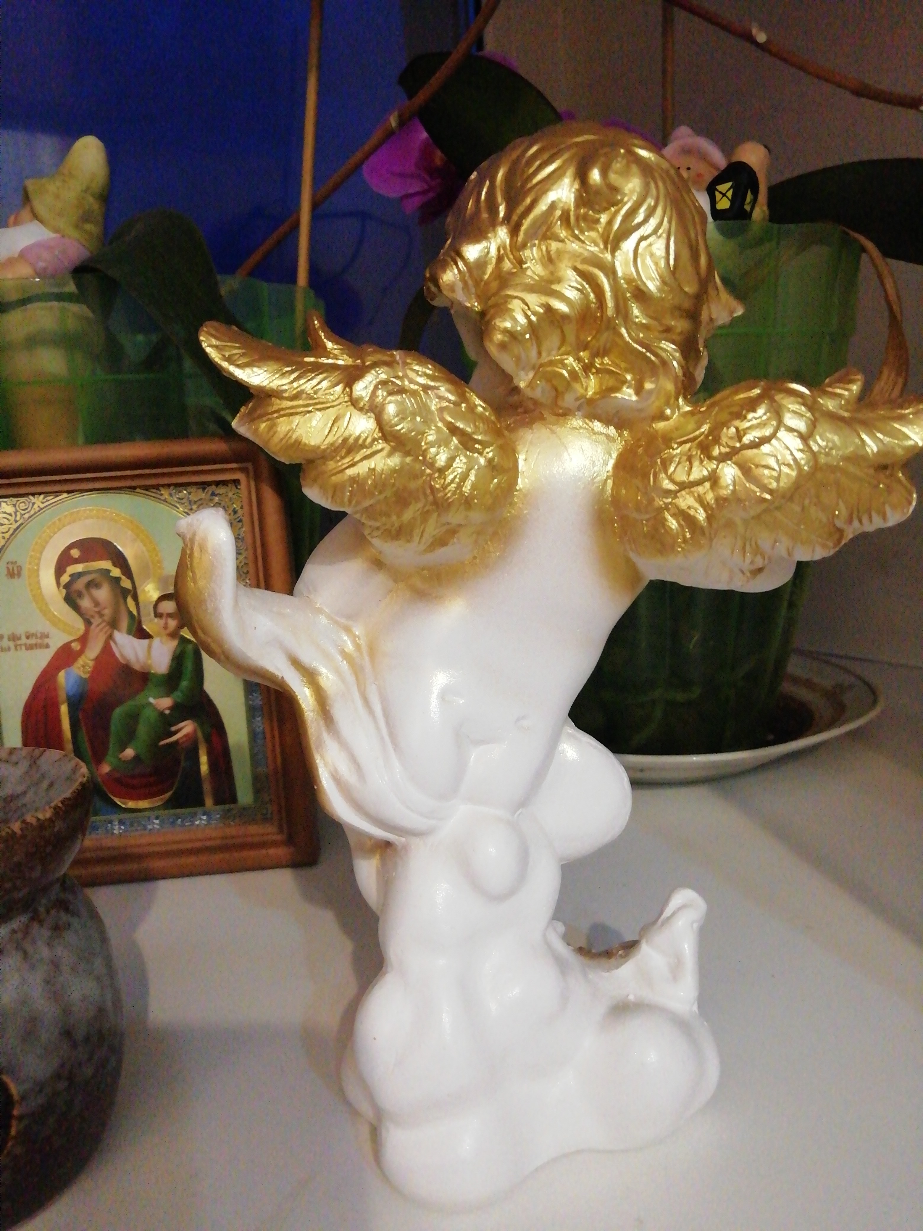 Фотография покупателя товара Сувенир-статуэтка "Амур", бело-золотой, гипс, 22 см