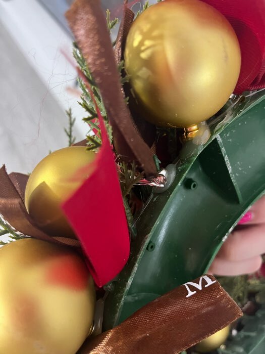 Фотография покупателя товара Венок новогодний d- 30 см "Уютная сказка" золотые шары и ленты - Фото 3