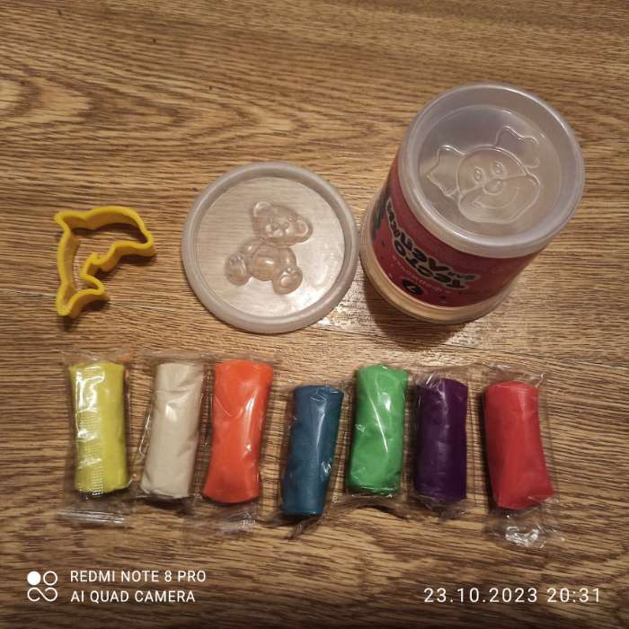 Фотография покупателя товара Тесто для лепки в банке 7 цветов по 15 г + формочка