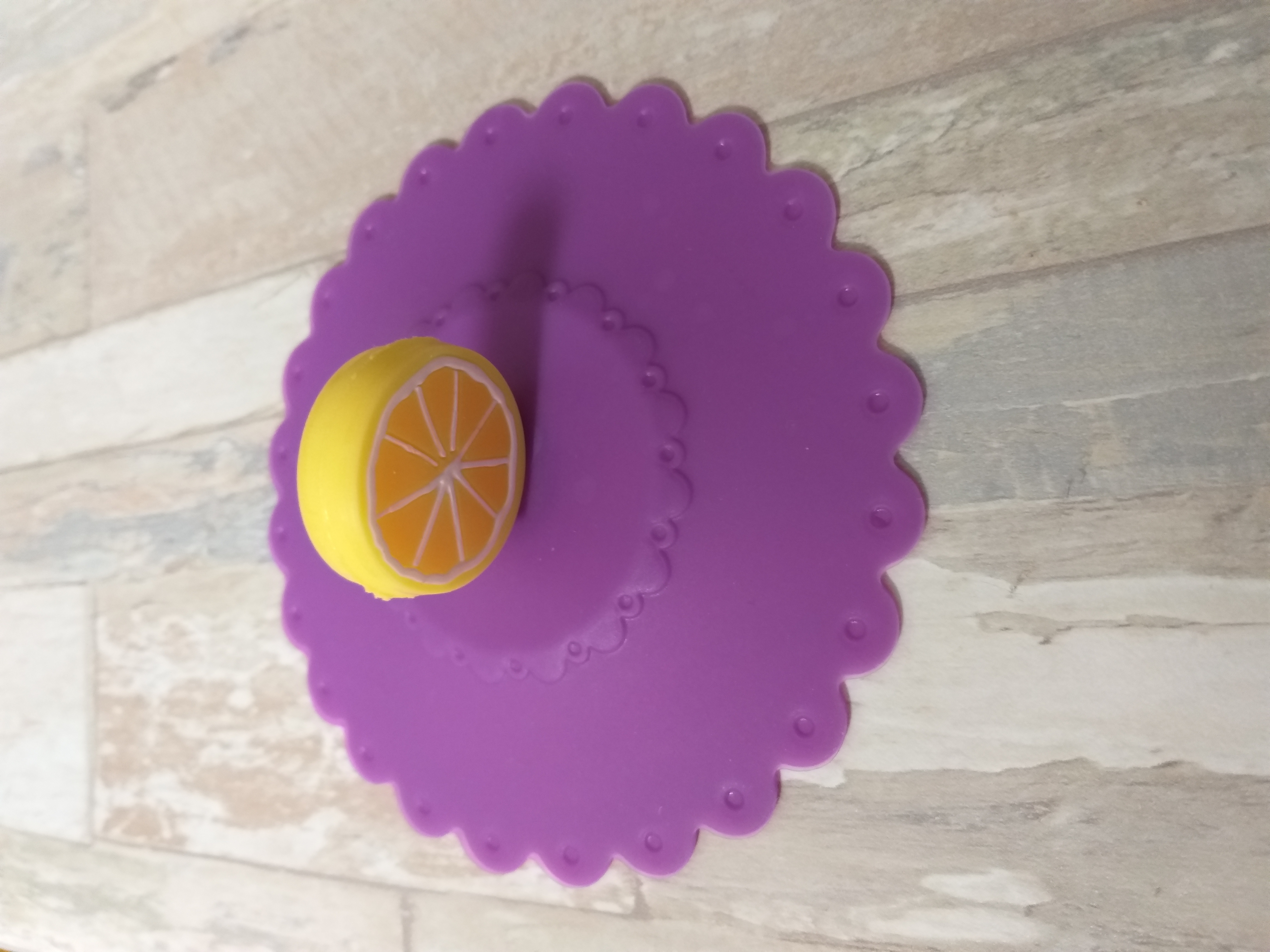 Фотография покупателя товара Крышка-непроливайка силиконовая Доляна «Лимон», d=11 см, цвет мятный - Фото 5