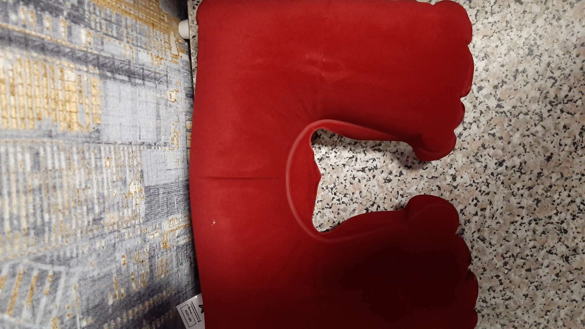Фотография покупателя товара Подушка для шеи дорожная, надувная, 38 × 24 см, цвет бордовый - Фото 3