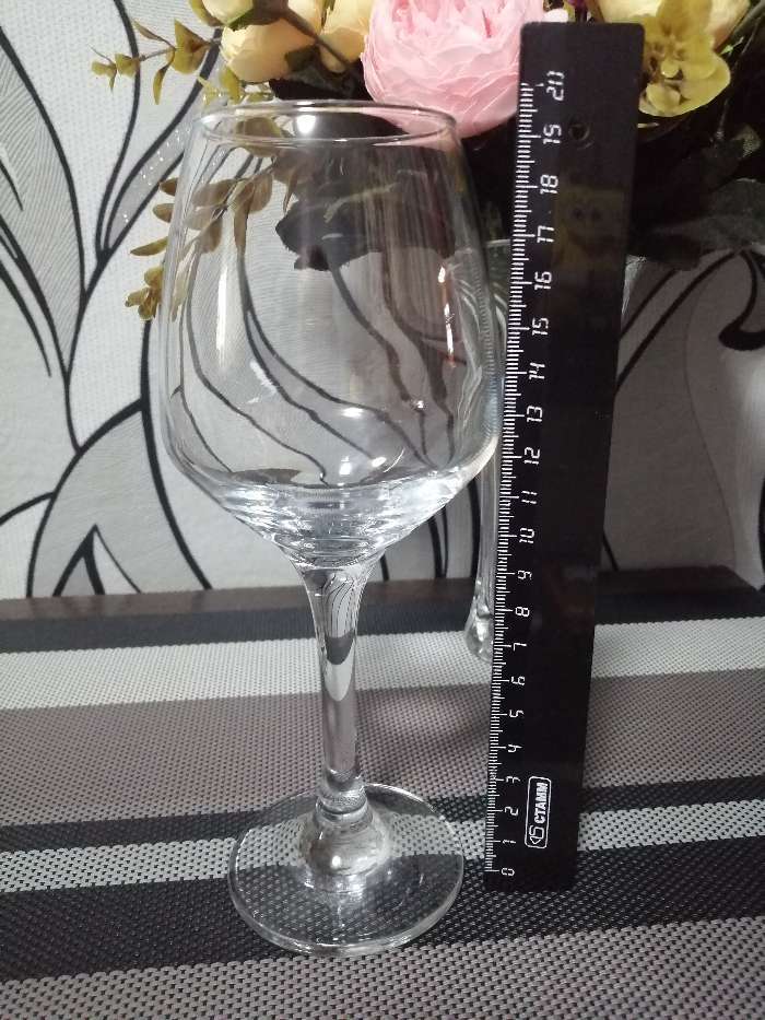 Фотография покупателя товара Набор стеклянных бокалов для вина Isabella, 350 мл, 6 шт - Фото 10