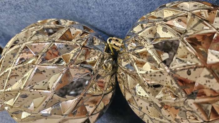 Фотография покупателя товара Ёлочные игрушки «Винтаж», шары новогодние, d=10 см, набор 2 шт., грани, золотистый - Фото 1