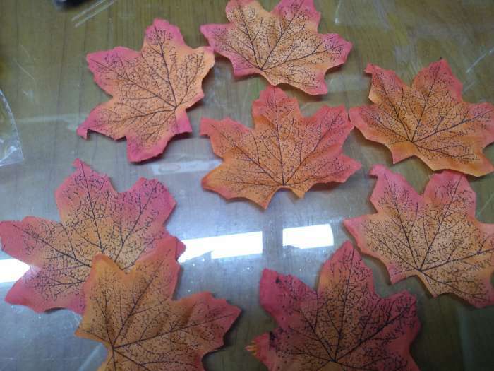 Фотография покупателя товара Декор «Кленовый лист», набор 50 шт, красно-оранжевый цвет - Фото 3