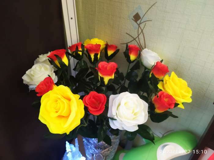 Фотография покупателя товара Цветы искусственные "Роза Глория" 9х60 см, жёлтый - Фото 1