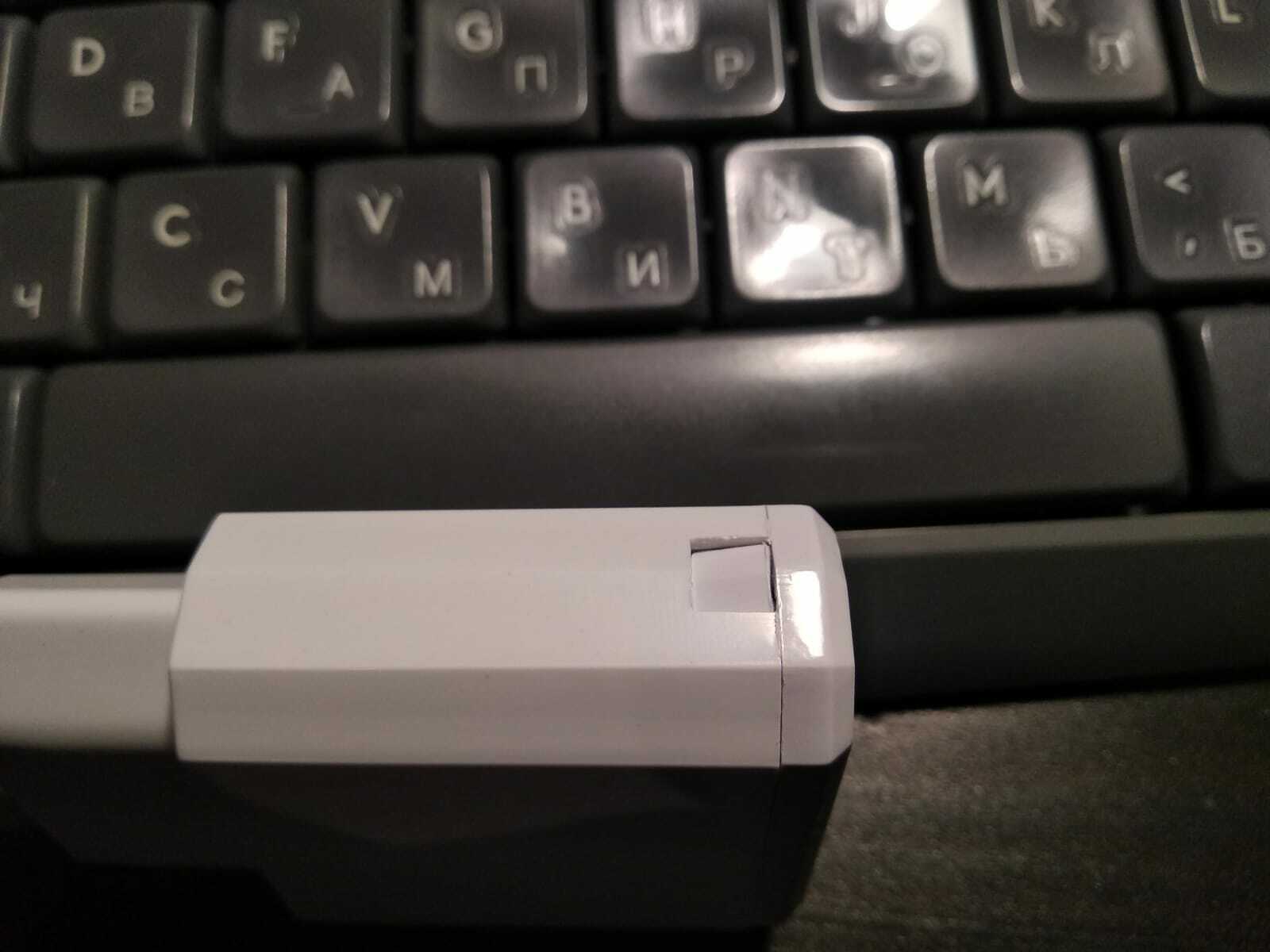 Фотография покупателя товара Сетевое зарядное устройство LuazON LN-120AC, 2 USB, 2.1/1 A, белое - Фото 2
