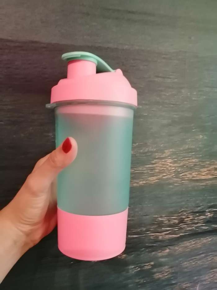 Фотография покупателя товара Шейкер спортивный с чашей под протеин, голубо-розовый, 500 мл - Фото 1
