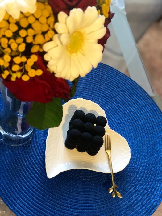 Фотография покупателя товара Форма для муссовых десертов и выпечки KONFINETTA «Рафаэль», силикон, 29,7×17,5×5,7 см, 6 ячеек (6,2×6,2 см), цвет белый - Фото 3