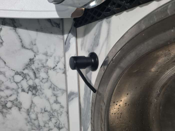 Фотография покупателя товара Врезной дозатор для жидкого мыла или средства для мытья посуды, 350 мл, цвет чёрный - Фото 2