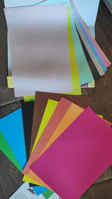 Фотография покупателя товара Набор "Маша и медведь" А4: 8л цветного одностороннего картона + 8л цветной двусторонней бумаги