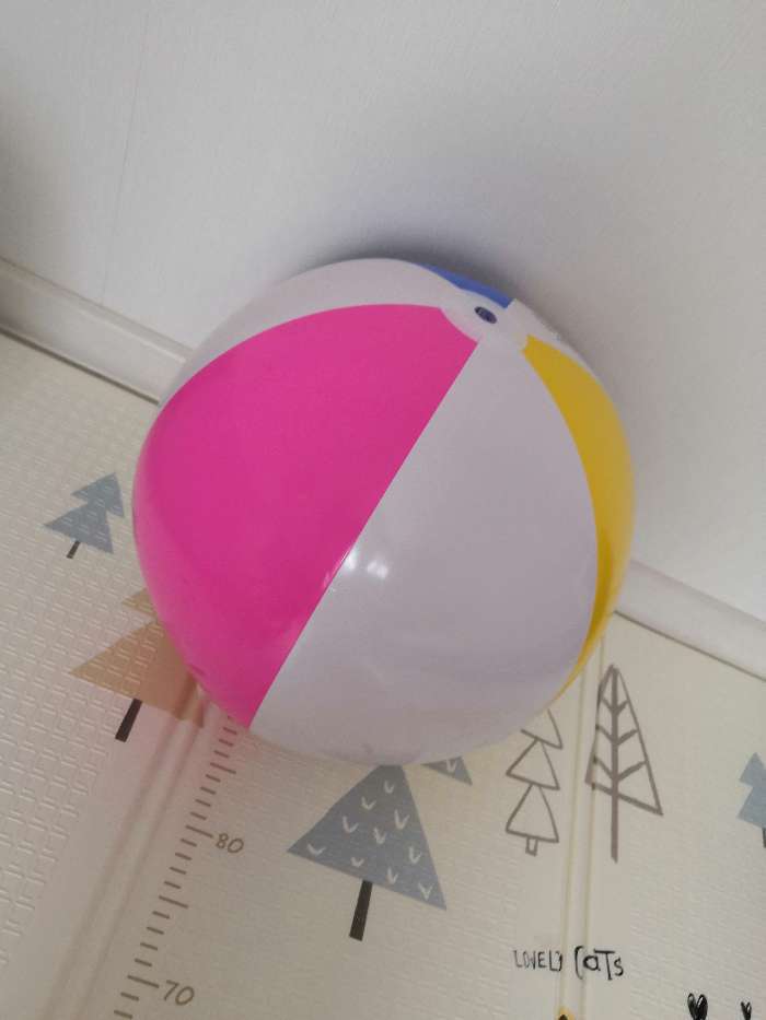 Фотография покупателя товара Мяч пляжный «Цветной», d=61 см, от 3 лет, 59030NP INTEX - Фото 4
