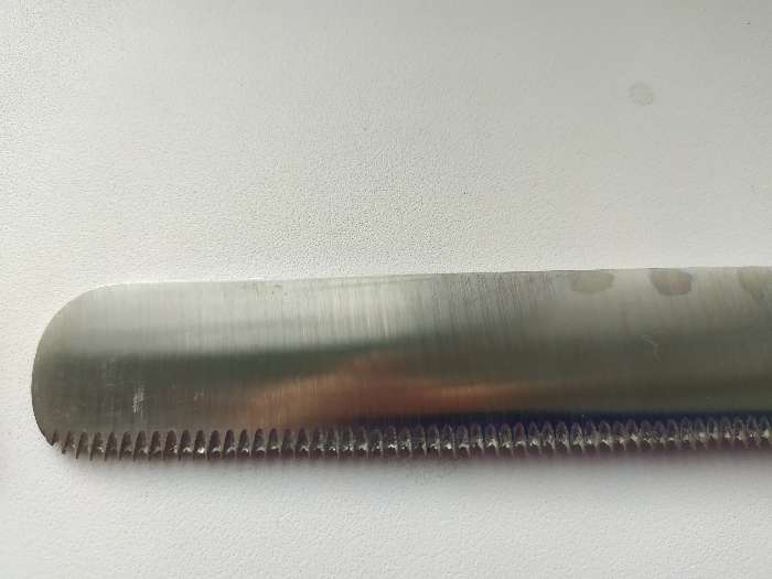 Фотография покупателя товара Нож для бисквита, мелкие зубчики, ручка пластик, рабочая поверхность 29,5 см, толщина лезвия 1,9 мм - Фото 2