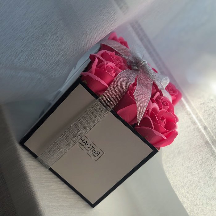 Фотография покупателя товара Коробка подарочная для цветов с PVC крышкой, упаковка, «Счастья в каждом мгновении», 12 х 12 х 12 см - Фото 8