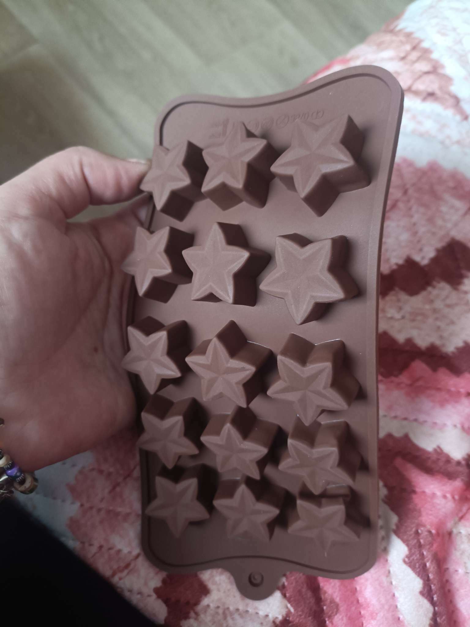 Фотография покупателя товара Форма для конфет и шоколада Доляна «Сердечки», силикон, 19.5×10×1.8 см, 15 ячеек (2.7×2.3 см), МИКС - Фото 5