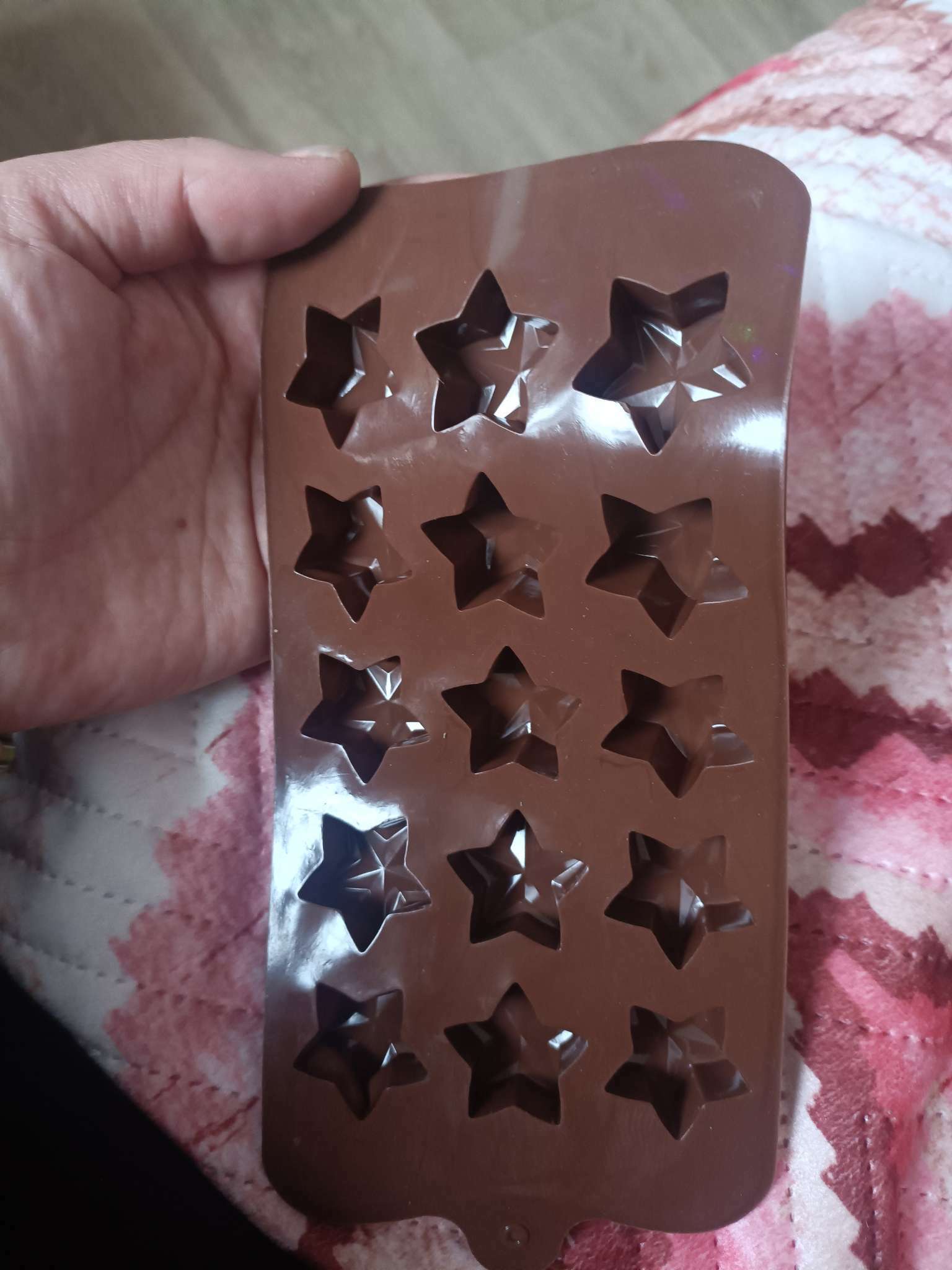 Фотография покупателя товара Форма для конфет и шоколада Доляна «Сердечки», силикон, 19.5×10×1.8 см, 15 ячеек (2.7×2.3 см), МИКС - Фото 4