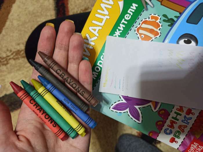 Фотография покупателя товара Восковые карандаши, набор 6 цветов, высота 1 шт - 8 см, диаметр 0,8 см