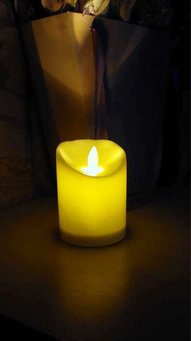 Фотография покупателя товара Ночник пластик "Большая свеча" от батареек 3ААА 7,5х7,5х10 см RISALUX - Фото 2