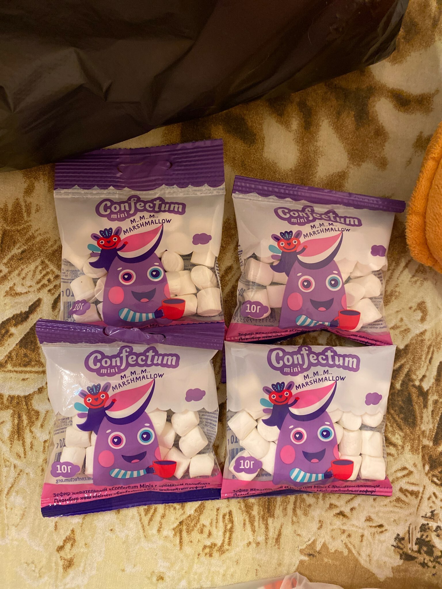 Фотография покупателя товара Маршмеллоу «Мультиколоред» со вкусом манго и ананас, 10 г - Фото 1