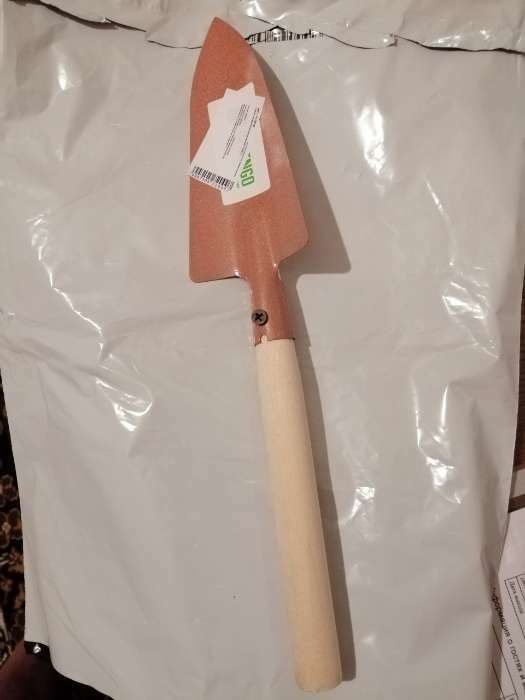 Фотография покупателя товара Совок посадочный, длина 35 см, удлинённый, деревянная ручка, цвет МИКС - Фото 1