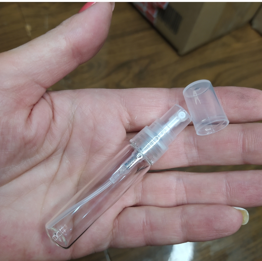 Фотография покупателя товара Флакон стеклянный для парфюма, с распылителем, 5 мл, цвет прозрачный