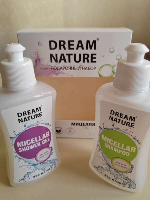 Фотография покупателя товара Подарочный набор мицеллярный DreamNature:шампунь для волос, 250 мл+ гель для душа, 250 мл - Фото 3
