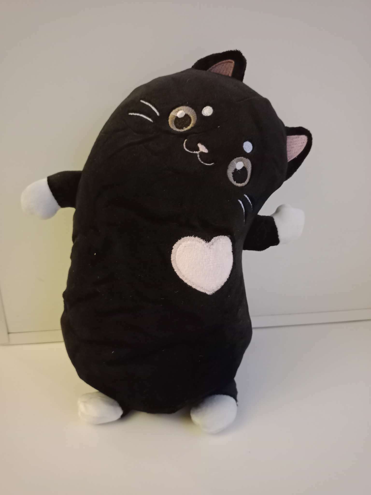Фотография покупателя товара Мягкая игрушка «Котик с сердечком», цвета МИКС - Фото 2
