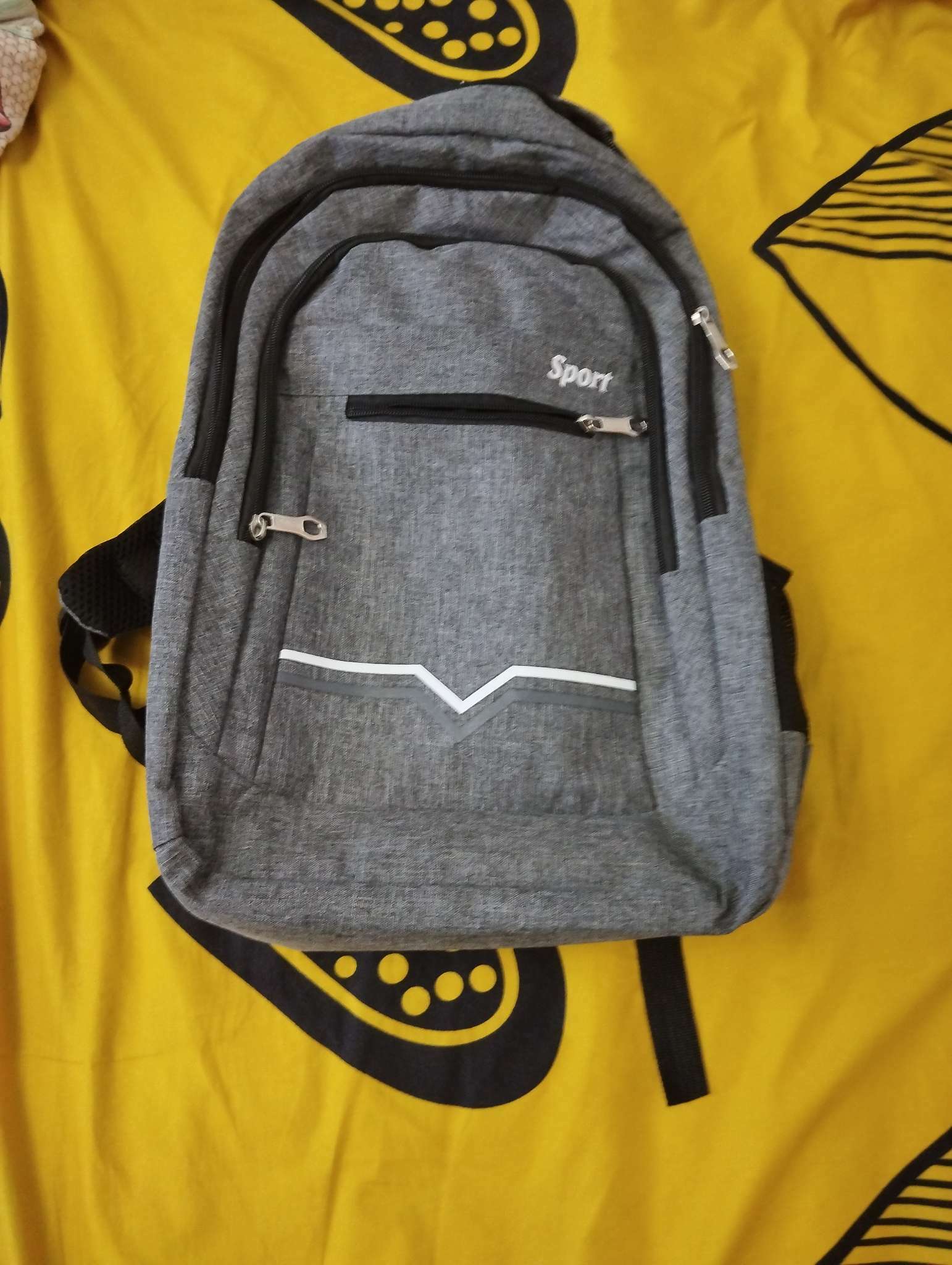 Фотография покупателя товара Рюкзак школьный на молнии, 2 наружных кармана, цвет серый - Фото 2