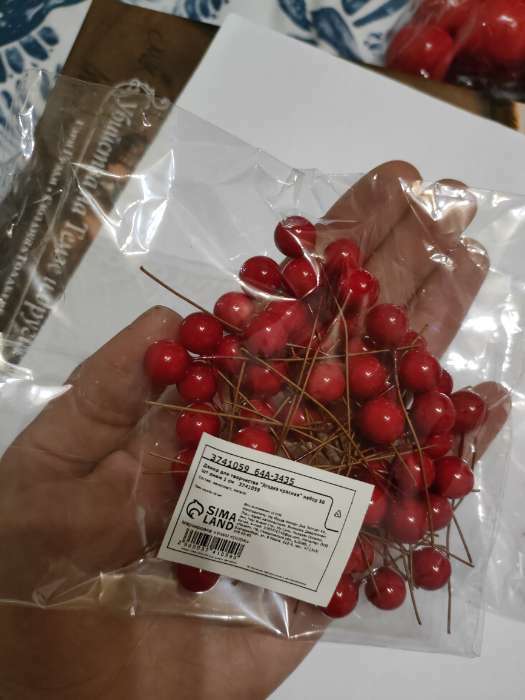 Фотография покупателя товара Декор для творчества "Ягодка красная" набор 50 шт диам 1 см - Фото 2