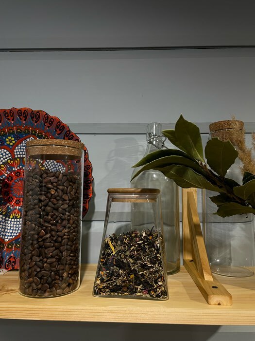 Фотография покупателя товара Банка стеклянная для сыпучих продуктов с бамбуковой крышкой BellaTenero «Эко. Трапеция», 900 мл, 10,5×14,5 см