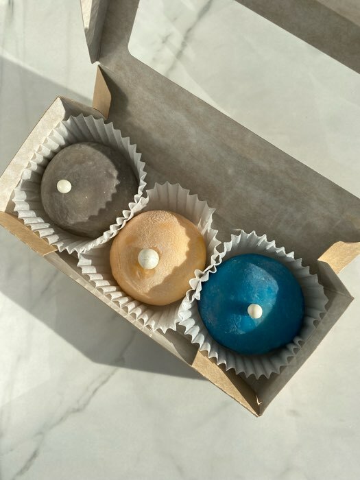 Фотография покупателя товара УЦЕНКА Форма силиконовая для выпечки Доляна «Полусфера», 28×16,5 см, 8 ячеек, d=5,8 см, цвет голубой