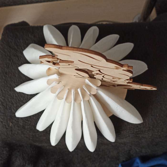 Фотография покупателя товара Салфетница деревянная «Девушка с зонтиком», 25×13×13 см - Фото 7