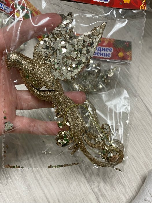 Фотография покупателя товара Ёлочная игрушка «Зимнее волшебство. Птица» пластик, сияние 9.5×16 см, золото - Фото 9