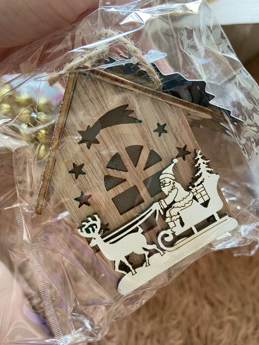 Фотография покупателя товара Ёлочная игрушка «Домик с оленями», 8×7×5.5 см, от батареек, свечение тёплое белое - Фото 6