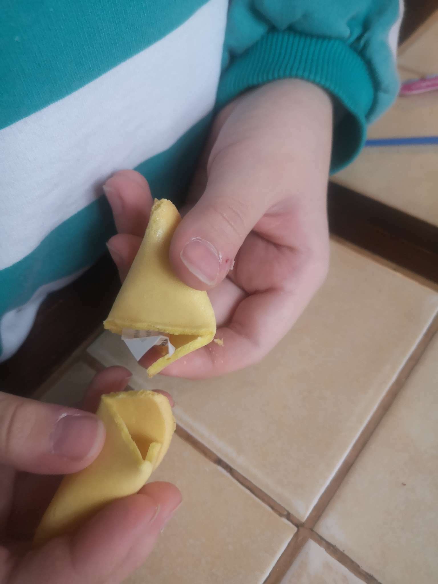 Фотография покупателя товара Печенье с предсказанием «Открой» цветное, 1 шт. × 6 г - Фото 7