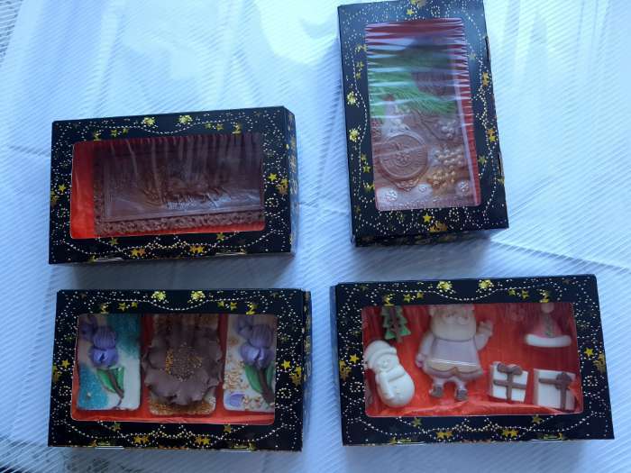 Фотография покупателя товара Коробка складная "Праздничное настроение", 20 х 12 х 4 см с окном - Фото 4