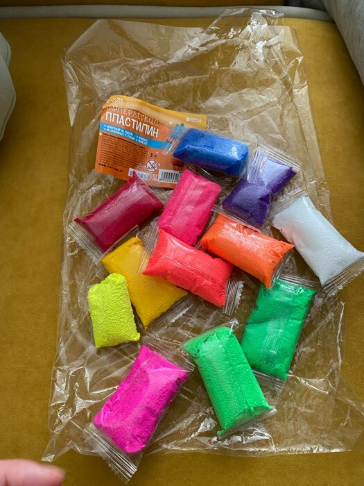 Фотография покупателя товара Набор лёгкого прыгающего пластилина, 12 цветов, МИКС
